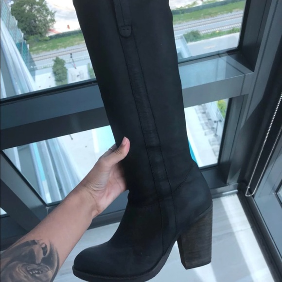 🚫SOLD🚫 Steve Madden Black raingerr boots - Picture 2 of 4
